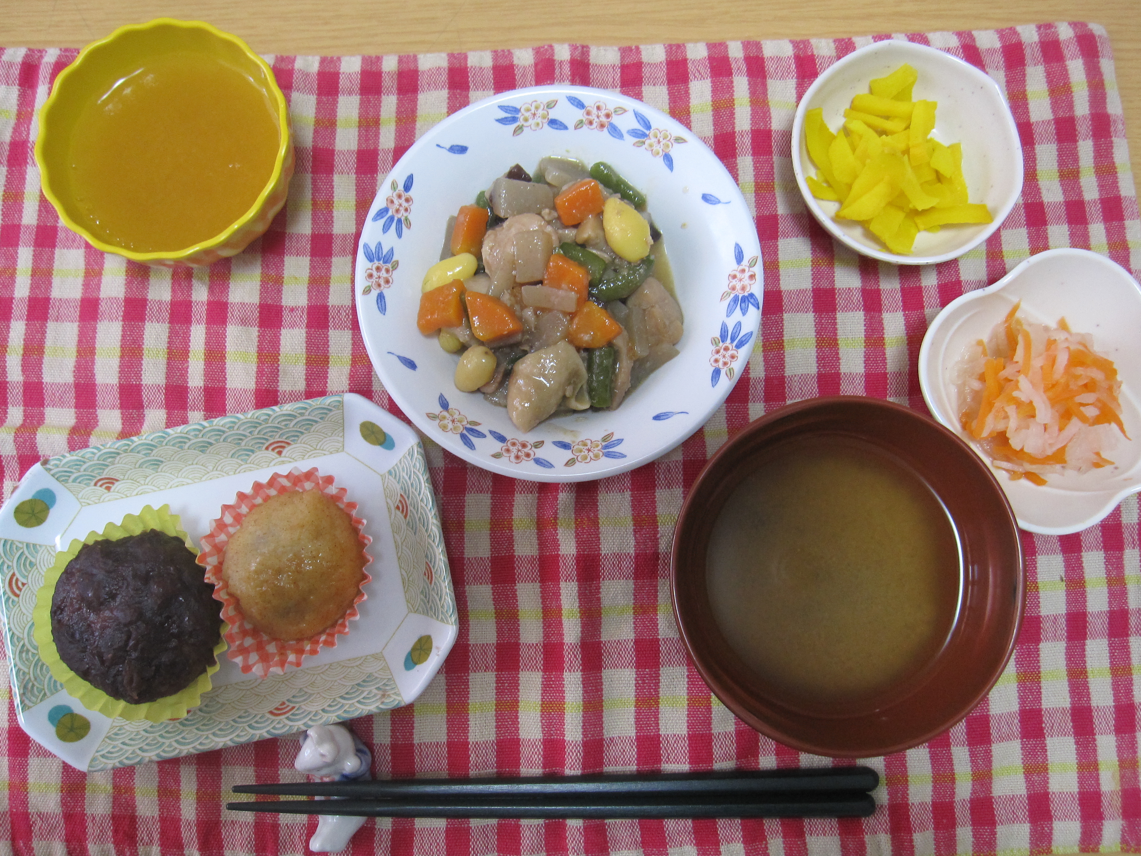 3月日昼食 情和園